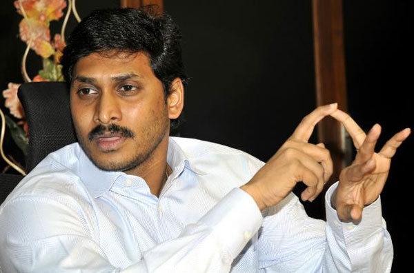 ycp jagan,jagan looks on bjp,ap ycp leader jagan  జగన్ చేష్టలపై అనుమానాలు...!